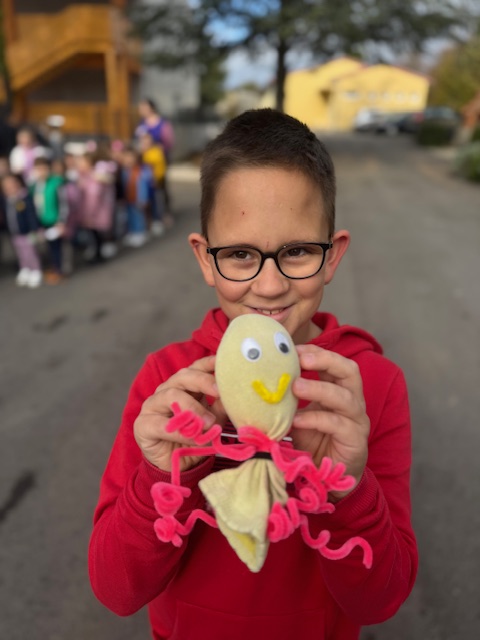 Palac gore za palčiće