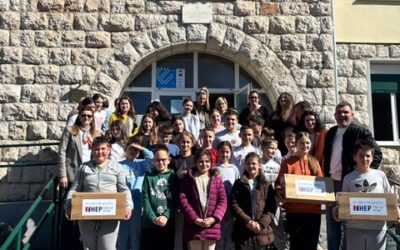 Uručena tri osvojena računala na natječaju „Za naše male genijalce“